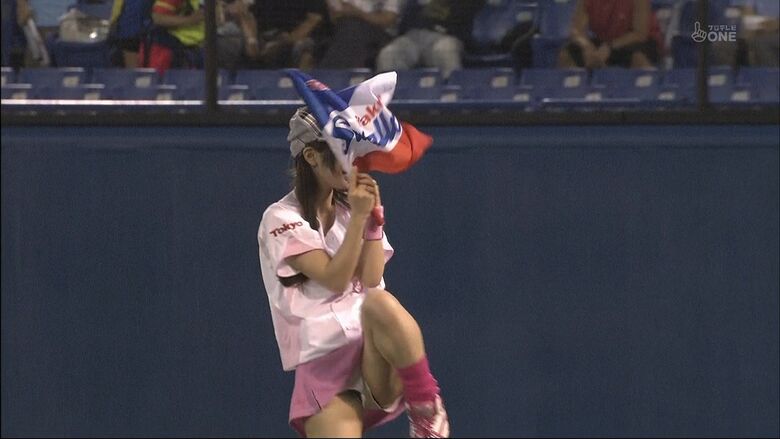 芸能人 パンチラがエロいぜ!テレビのお宝画像ここにあり📺パンツの専門サイトが徹底解説しちゃいます♡585