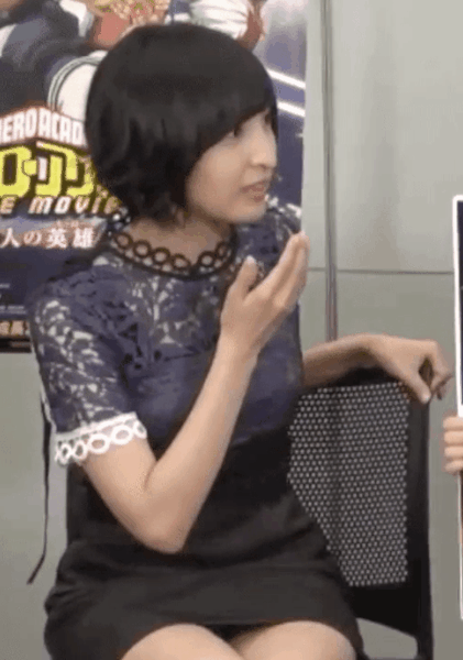 芸能人 パンチラGIF画像!テレビやライブのお宝パンツがエロいっす♡貴重な瞬間をまとめてみたぜ!!002