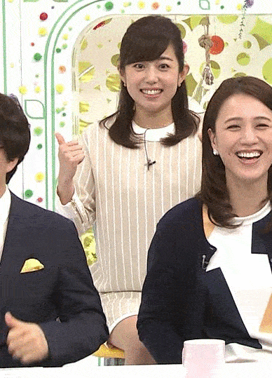芸能人 パンチラGIF画像!テレビやライブのお宝パンツがエロいっす♡貴重な瞬間をまとめてみたぜ!!026