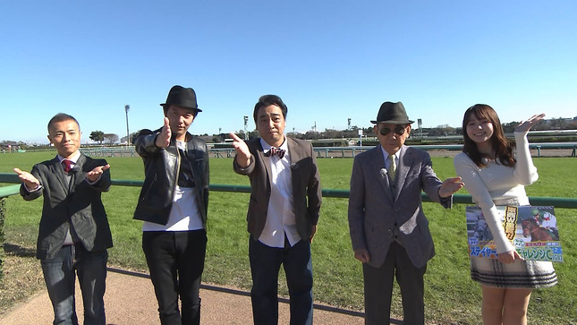 冨田有紀アナのパンチラがエッチなウイニング競馬お宝エロ画像28枚011枚目