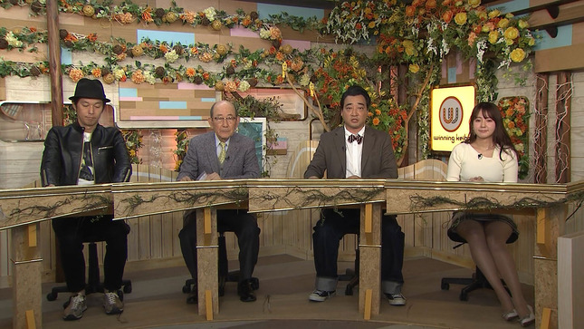 冨田有紀アナのパンチラがエッチなウイニング競馬お宝エロ画像28枚025枚目