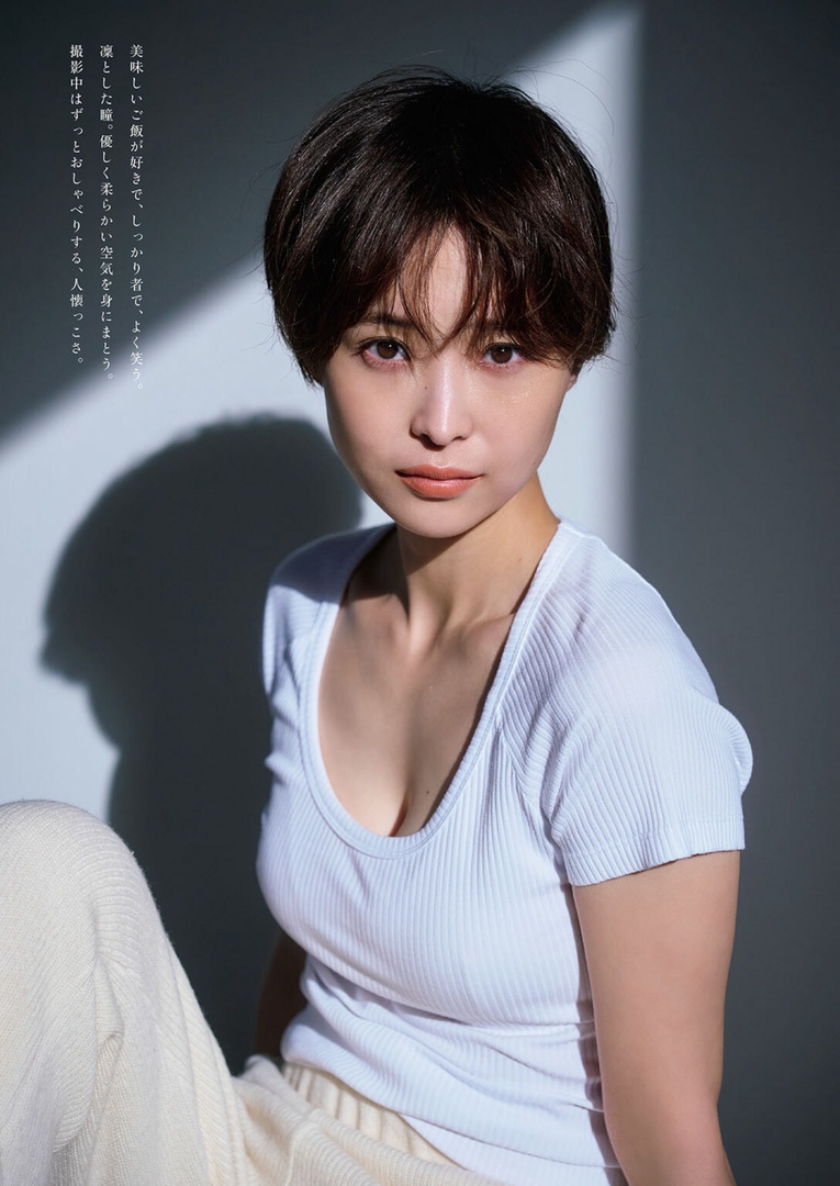渡邊渚 エロ画像!巨尻からのパン線がたまならないぜ!!Gカップ巨乳おっぱいも抜ける!!021