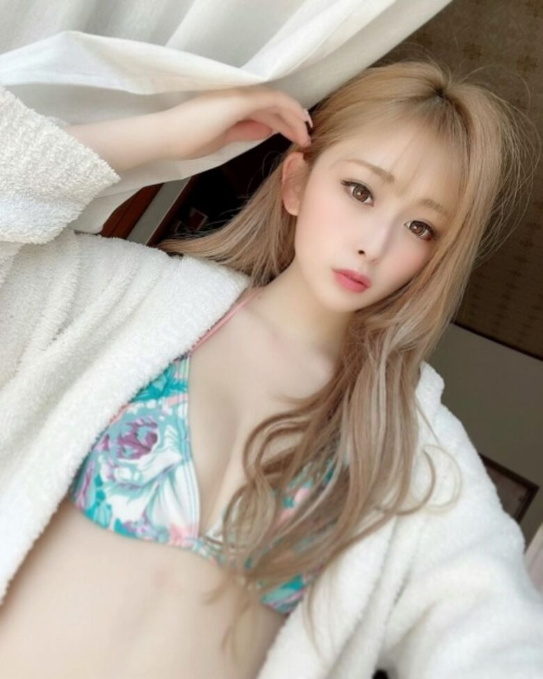 ゆうちゃみ パンチラ画像!エロい太もも💕貴重なパンツをまとめたぜ!!水着写真集も抜けちゃいます【動画あり】091