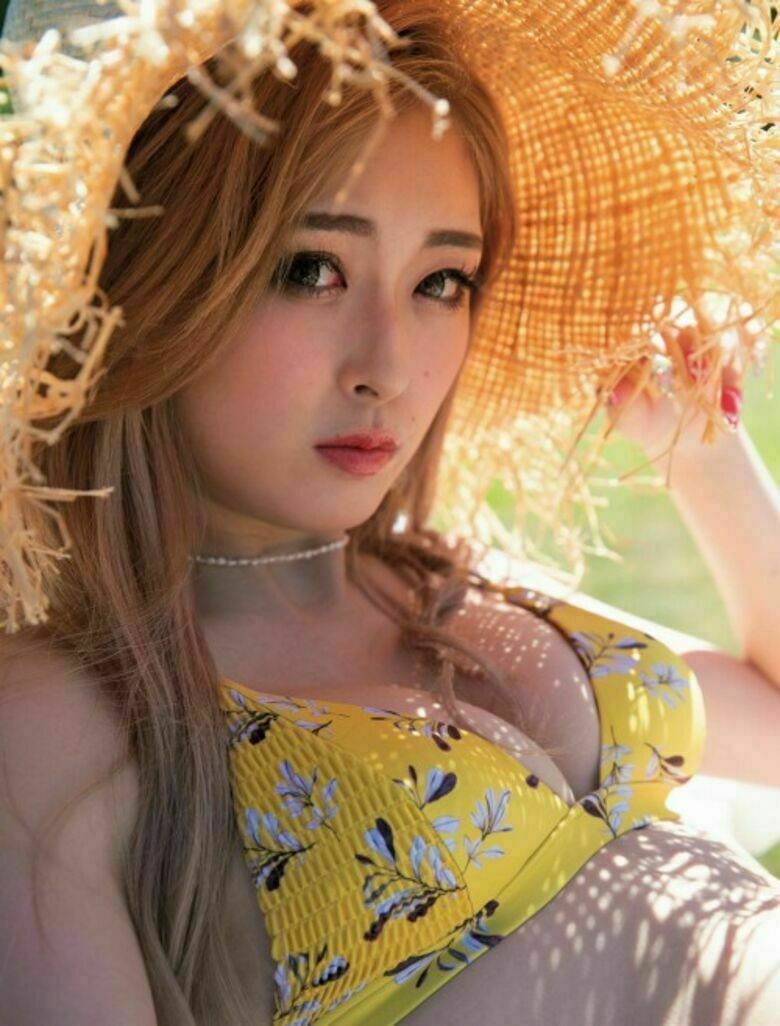 ゆうちゃみ パンチラ画像!エロい太もも💕貴重なパンツをまとめたぜ!!水着写真集も抜けちゃいます【動画あり】108