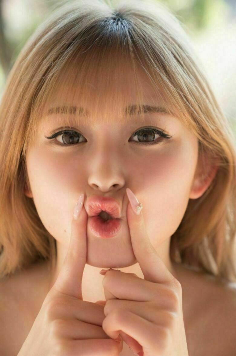 ゆうちゃみ パンチラ画像!エロい太もも💕貴重なパンツをまとめたぜ!!水着写真集も抜けちゃいます【動画あり】145