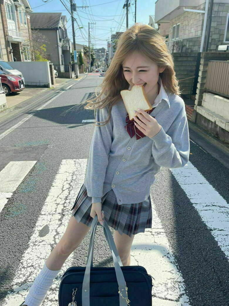 ゆうちゃみ パンチラ画像!エロい太もも💕貴重なパンツをまとめたぜ!!水着写真集も抜けちゃいます【動画あり】160