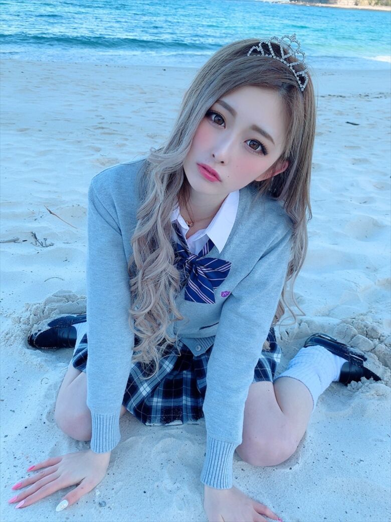 ゆうちゃみ パンチラ画像!エロい太もも💕貴重なパンツをまとめたぜ!!水着写真集も抜けちゃいます【動画あり】193
