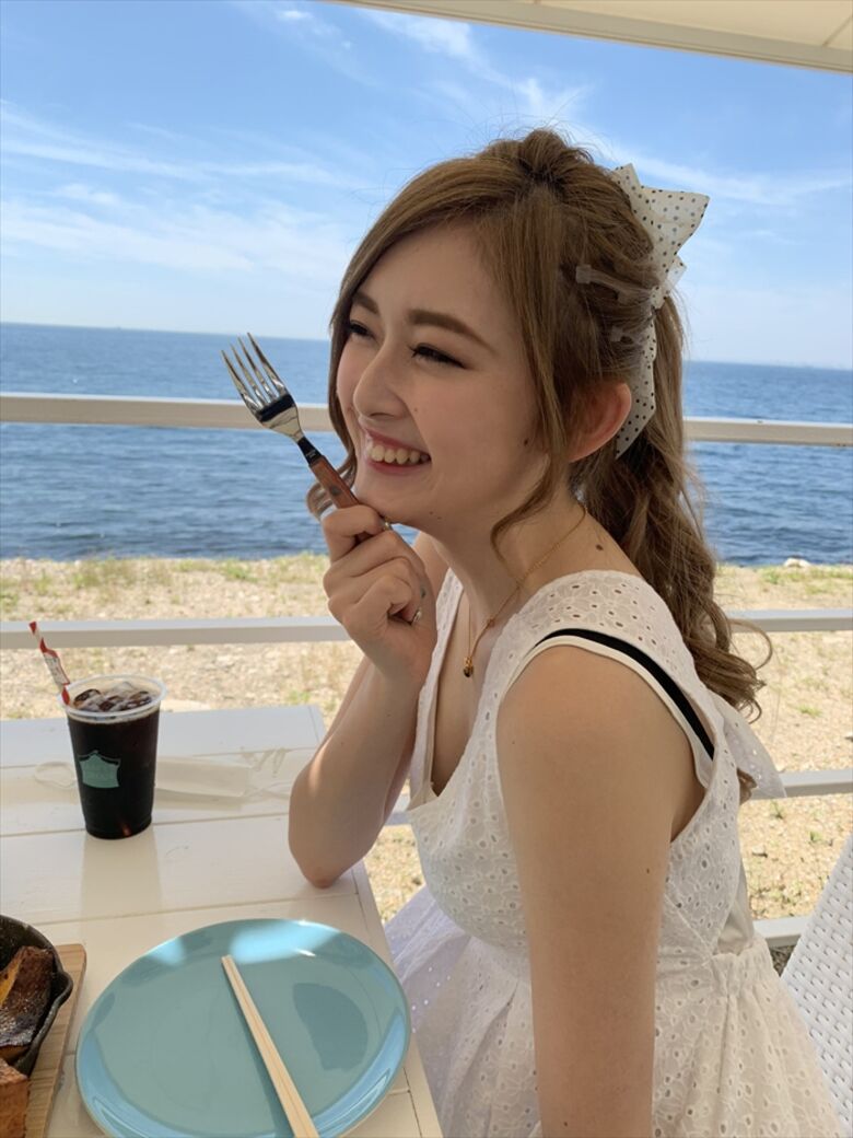 ゆうちゃみ パンチラ画像!エロい太もも💕貴重なパンツをまとめたぜ!!水着写真集も抜けちゃいます【動画あり】200