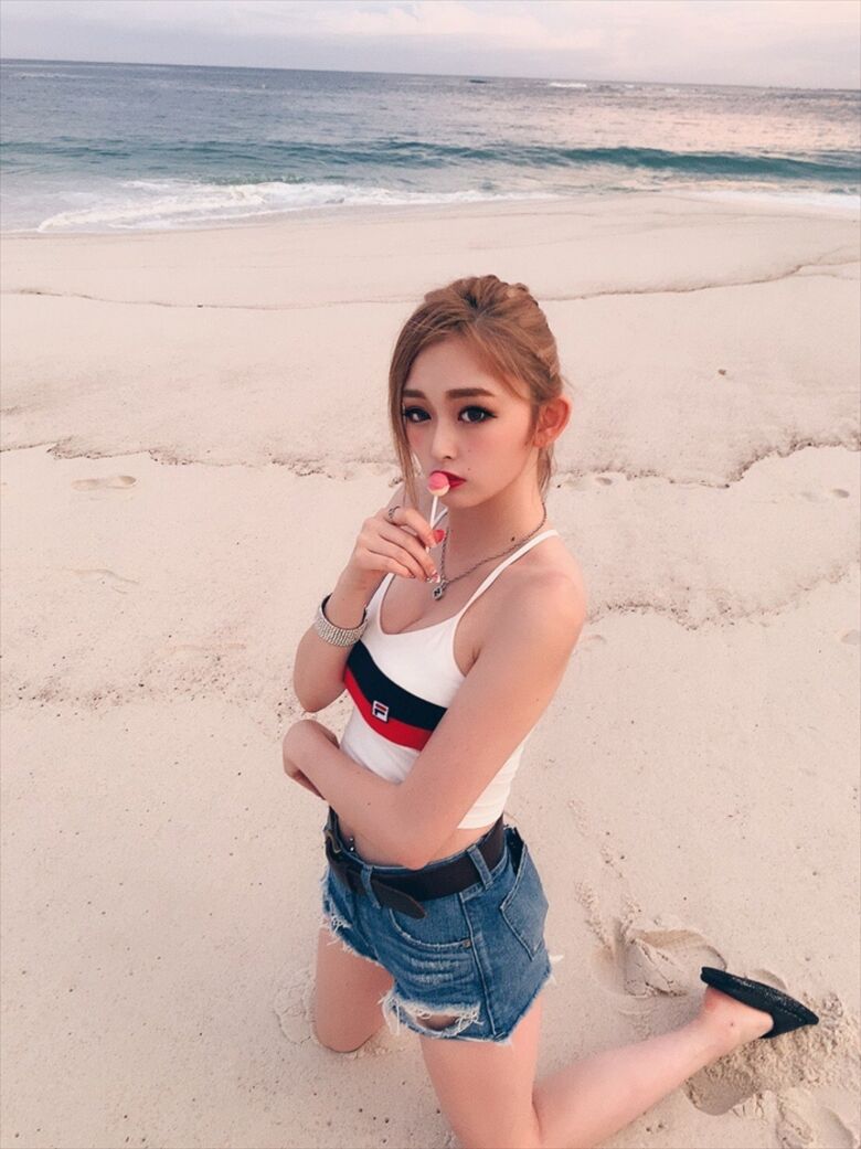 ゆうちゃみ パンチラ画像!エロい太もも💕貴重なパンツをまとめたぜ!!水着写真集も抜けちゃいます【動画あり】201
