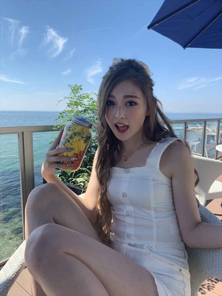 ゆうちゃみ パンチラ画像!エロい太もも💕貴重なパンツをまとめたぜ!!水着写真集も抜けちゃいます【動画あり】203