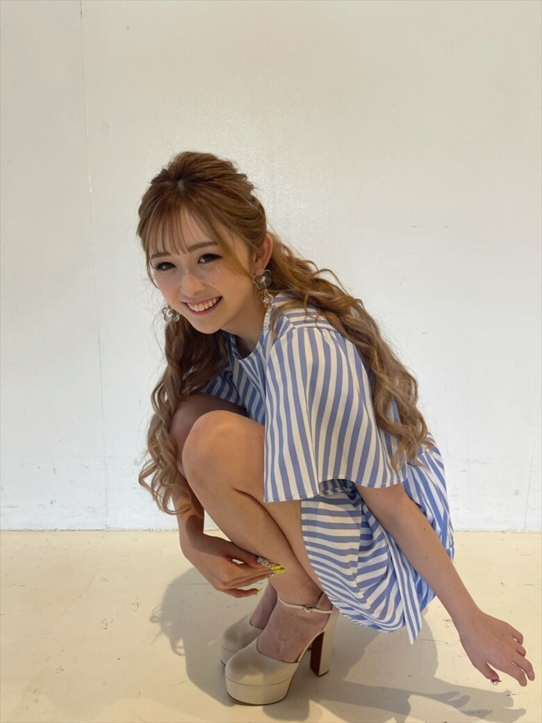 ゆうちゃみ パンチラ画像!エロい太もも💕貴重なパンツをまとめたぜ!!水着写真集も抜けちゃいます【動画あり】205