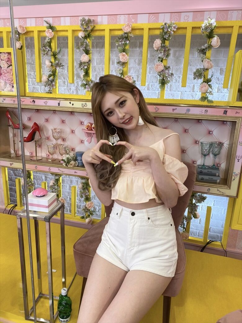 ゆうちゃみ パンチラ画像!エロい太もも💕貴重なパンツをまとめたぜ!!水着写真集も抜けちゃいます【動画あり】207