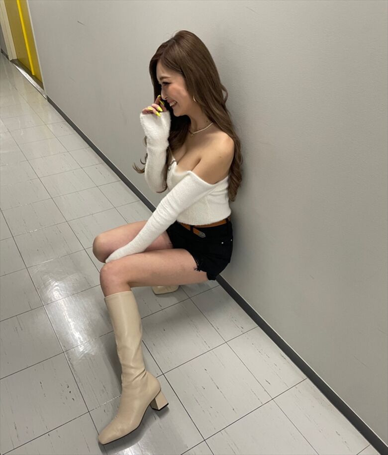 ゆうちゃみ パンチラ画像!エロい太もも💕貴重なパンツをまとめたぜ!!水着写真集も抜けちゃいます【動画あり】209
