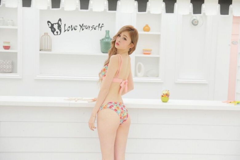 ゆうちゃみ パンチラ画像!エロい太もも💕貴重なパンツをまとめたぜ!!水着写真集も抜けちゃいます【動画あり】215