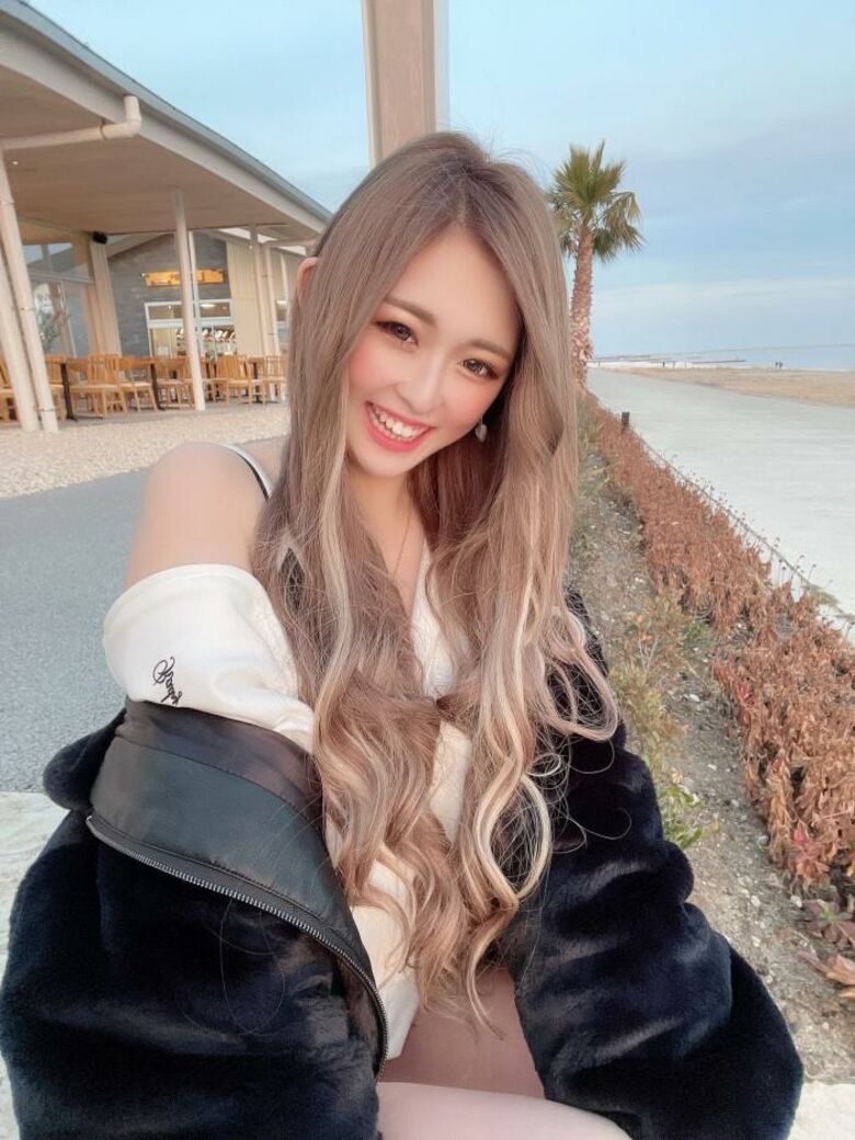 ゆうちゃみ パンチラ画像!エロい太もも💕貴重なパンツをまとめたぜ!!水着写真集も抜けちゃいます【動画あり】229