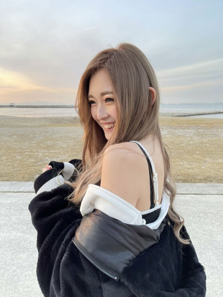 ゆうちゃみ パンチラ画像!エロい太もも💕貴重なパンツをまとめたぜ!!水着写真集も抜けちゃいます【動画あり】230
