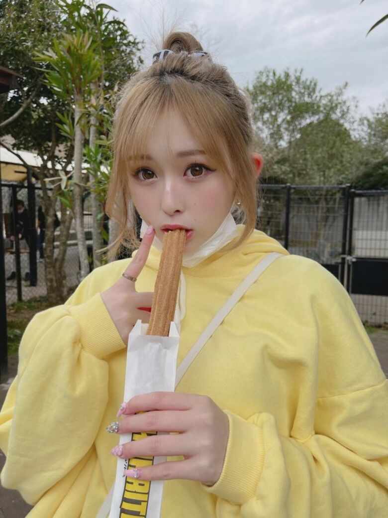 ゆうちゃみ パンチラ画像!エロい太もも💕貴重なパンツをまとめたぜ!!水着写真集も抜けちゃいます【動画あり】242
