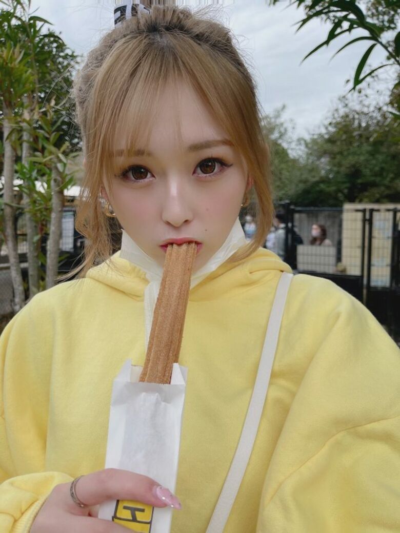 ゆうちゃみ パンチラ画像!エロい太もも💕貴重なパンツをまとめたぜ!!水着写真集も抜けちゃいます【動画あり】243
