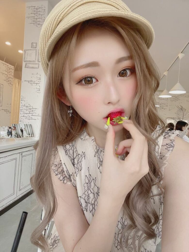 ゆうちゃみ パンチラ画像!エロい太もも💕貴重なパンツをまとめたぜ!!水着写真集も抜けちゃいます【動画あり】256