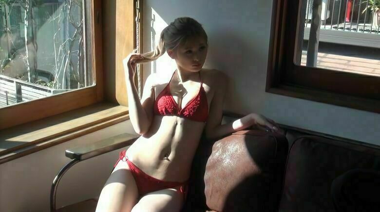 ゆうちゃみ📺パンチラがエロいぜ!貴重お宝パンツ画像💕水着写真集も抜けちゃいます【動画あり】157