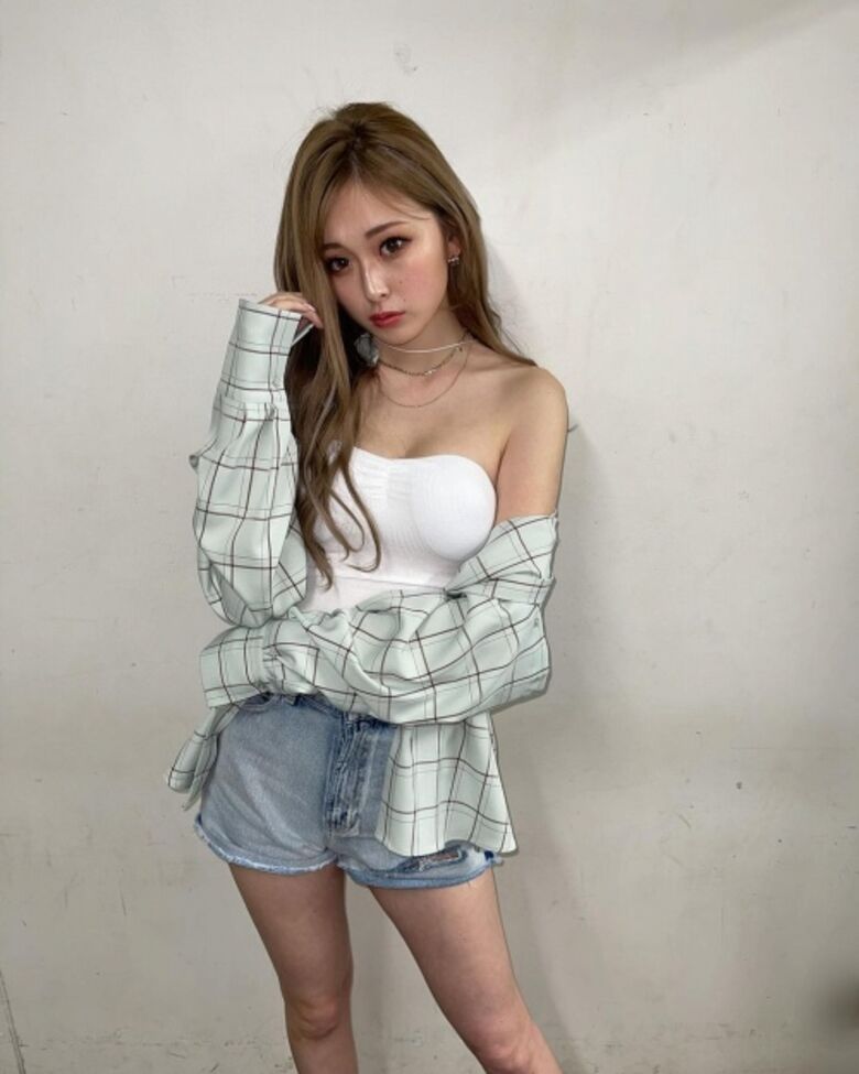 ゆうちゃみ📺パンチラがエロいぜ!貴重お宝パンツ画像💕水着写真集も抜けちゃいます【動画あり】180