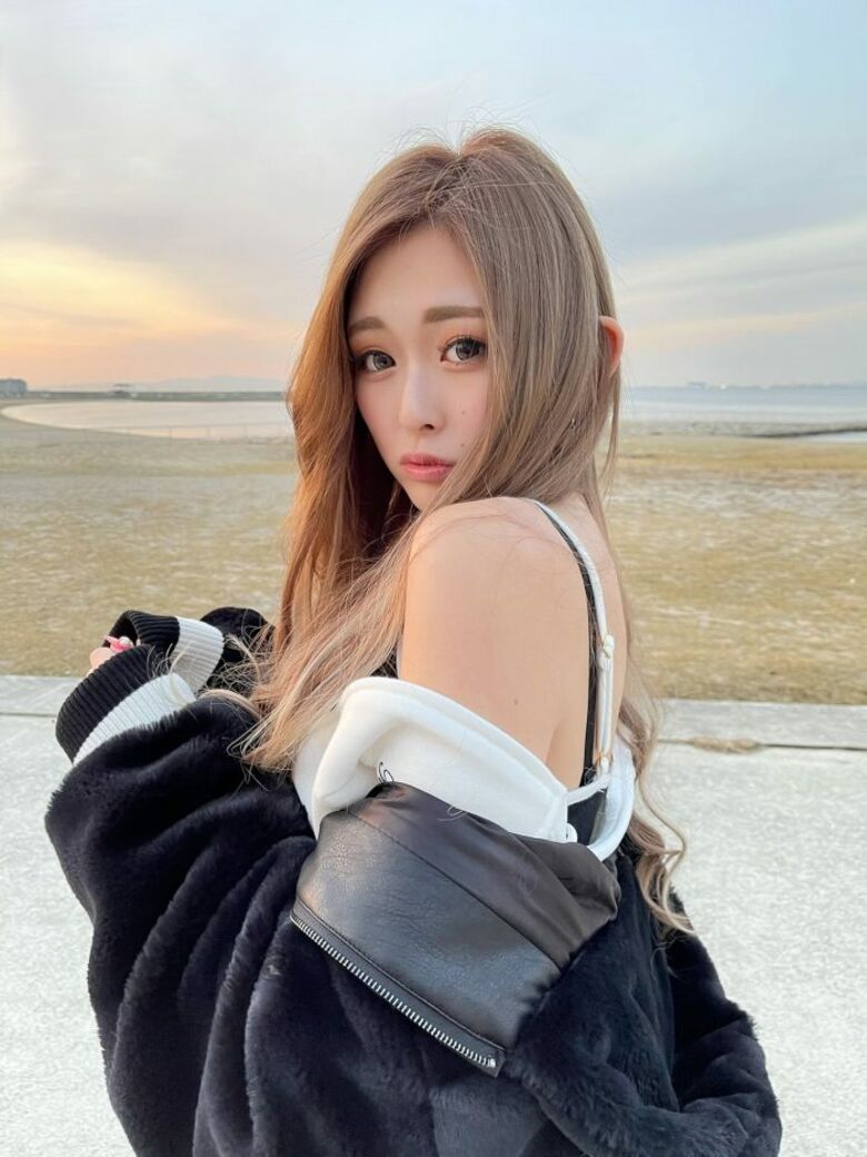 ゆうちゃみ📺パンチラがエロいぜ!貴重お宝パンツ画像💕水着写真集も抜けちゃいます【動画あり】231