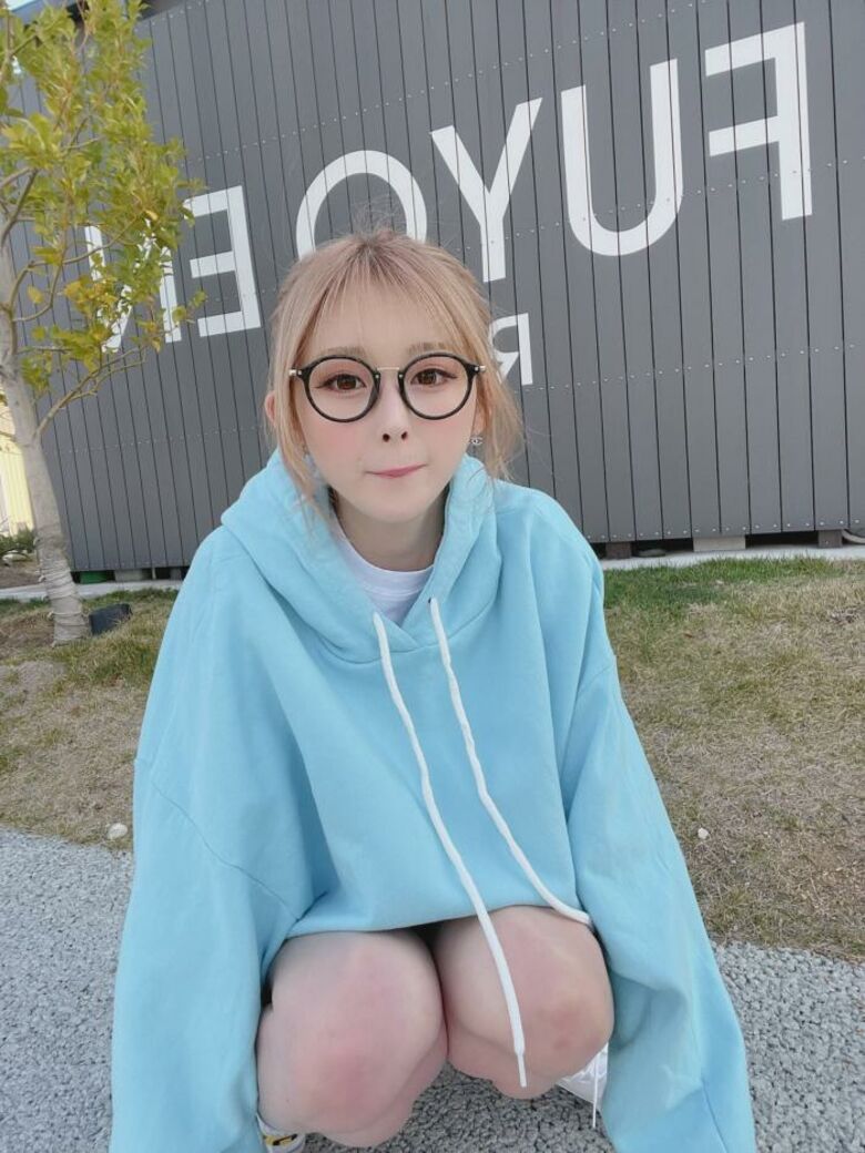 ゆうちゃみ📺パンチラがエロいぜ!貴重お宝パンツ画像💕水着写真集も抜けちゃいます【動画あり】244