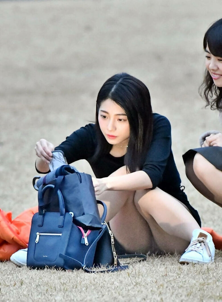 公園 パンチラ画像と動画!本物志向の人しか見ないでくださいwガチでエロいの揃ってるぜ!!050枚目