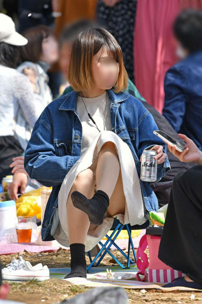 公園 パンチラ盗撮画像!座ったときに見えるパンツがエロいぜ!!061