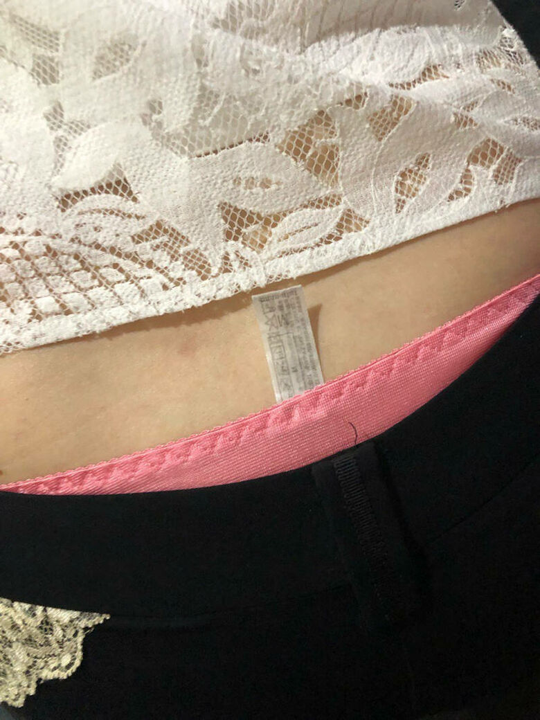 後ろからのパンチラ画像72枚!バックから見える素人女性のパンツやお尻♡太ももがエロくて抜けるぜ!032枚目