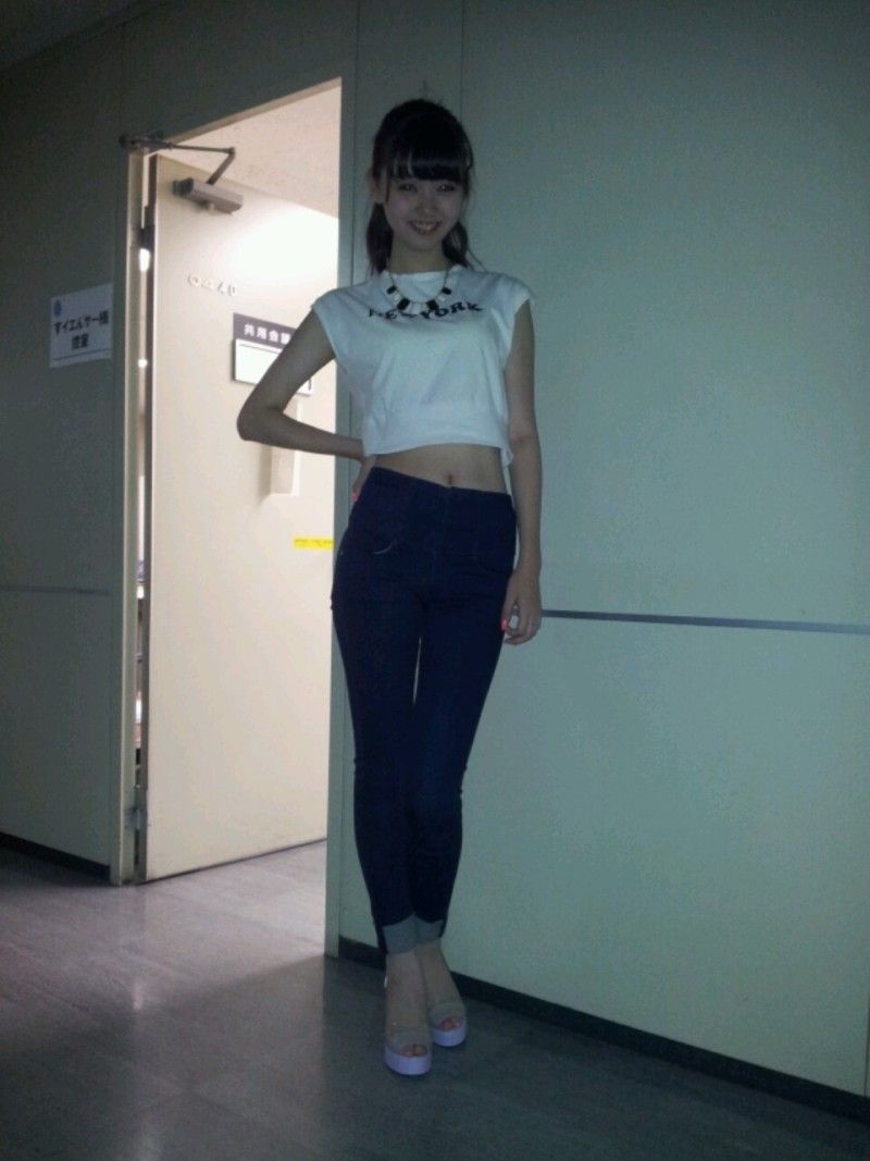 『Seventeen』モデル江野沢愛美が『すイエんサー』でニット&ホットパンツ太ももがくっそエロい014