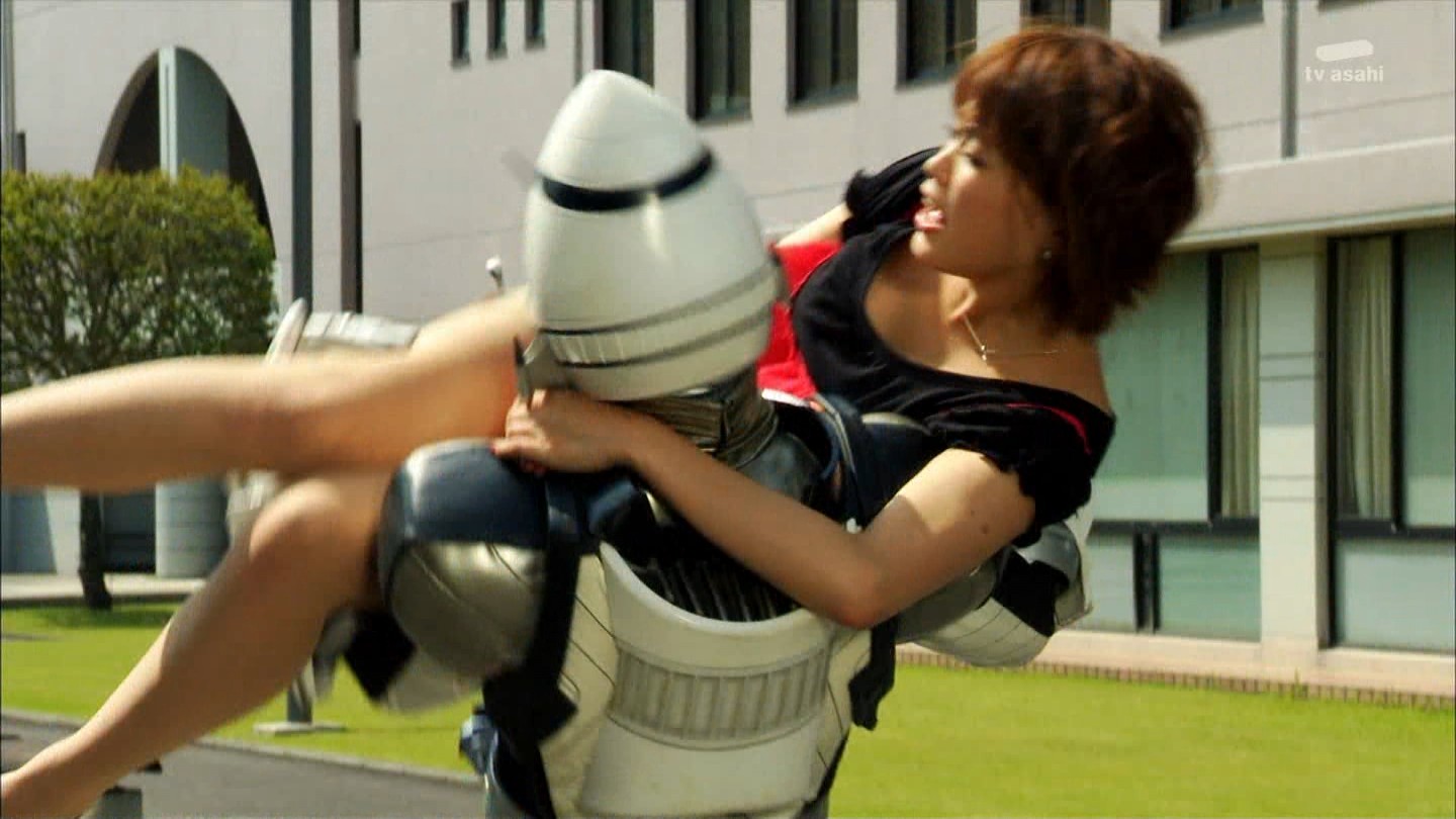 仮面ライダーフォーゼ第43話がパンチラ神回って知ってるかい??当時のエロい状況を振り返ってみたぜ!!007