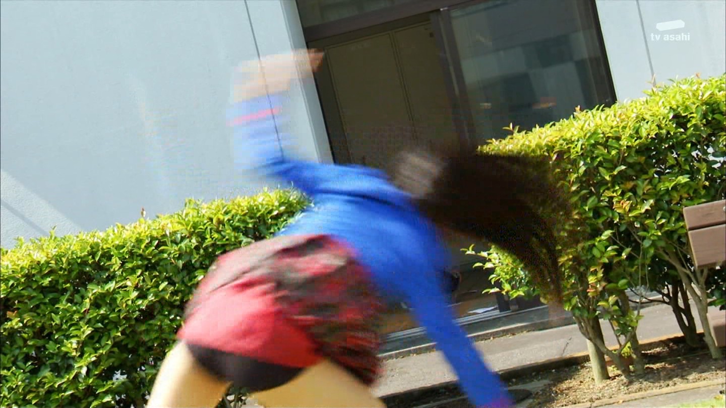 仮面ライダーフォーゼ第43話がパンチラ神回って知ってるかい??当時のエロい状況を振り返ってみたぜ!!013