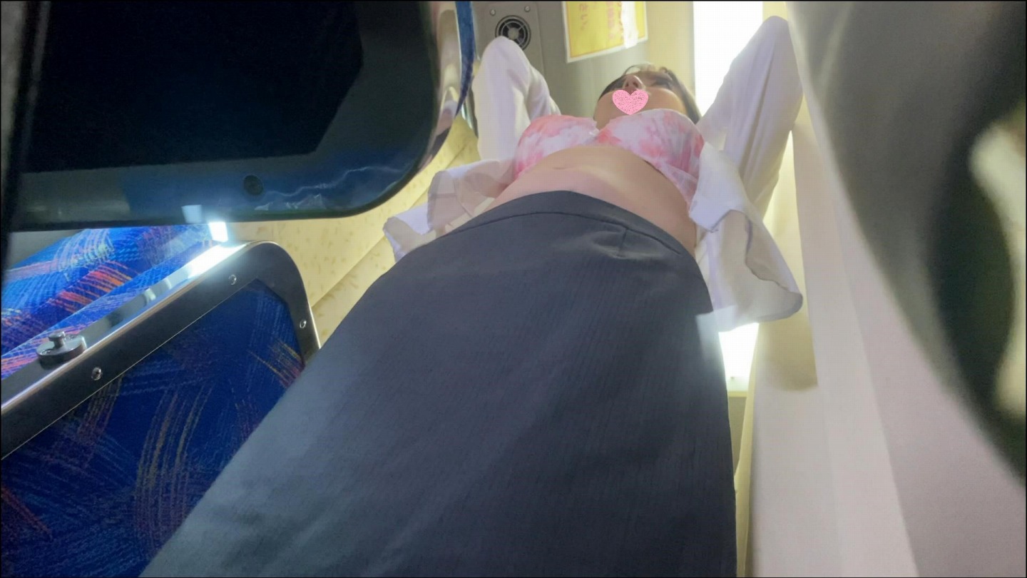 レントゲン車 検診盗撮画像!胸部レントゲン撮影時に真下から仕掛けた逆さ撮りがリアルだぜ!!【Pcolle】007