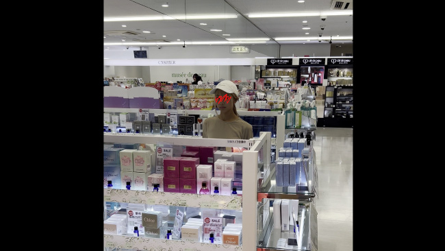 JDのワンピースとパンツ盗撮！逆さ撮りしたらブラジャーまで見えちゃったよ!!【Pcolle】004