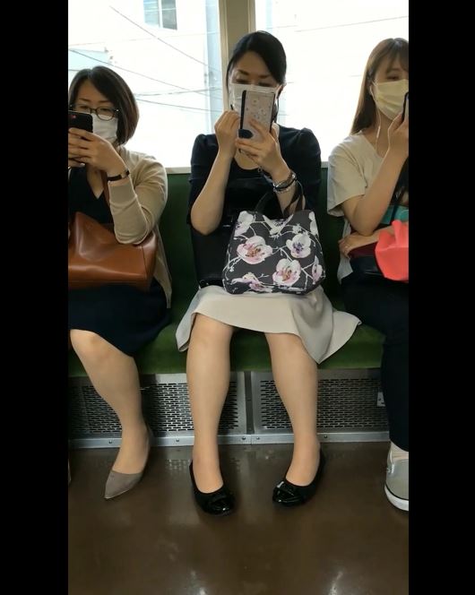 熟女系OLお姉さんボーダーパンティ盗撮パンチラだぜ！【Pcolle】002