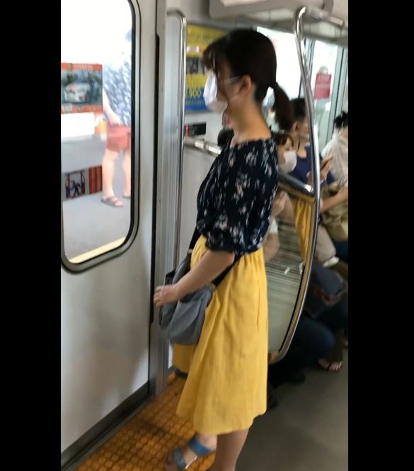 子連れの人妻と病院の受付お姉さん♡盗撮が同時に楽しめるパンチラ動画を紹介するぜ！【Pcolle】005