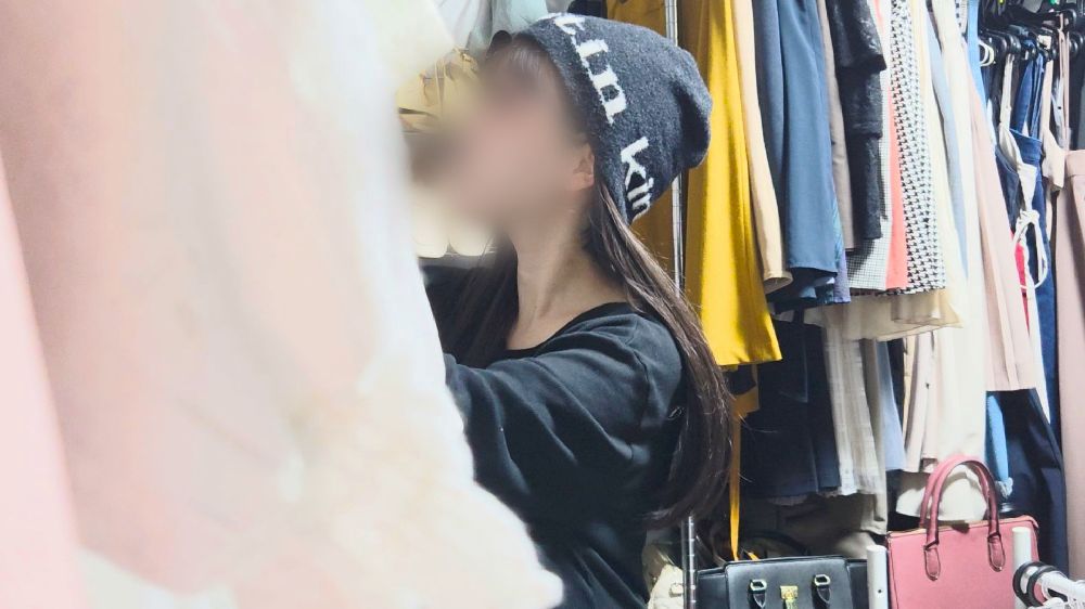 サブカル系女子の着替え盗撮！ズボンの下には透け透けのレースパンティだぜ！【Pcolle】001