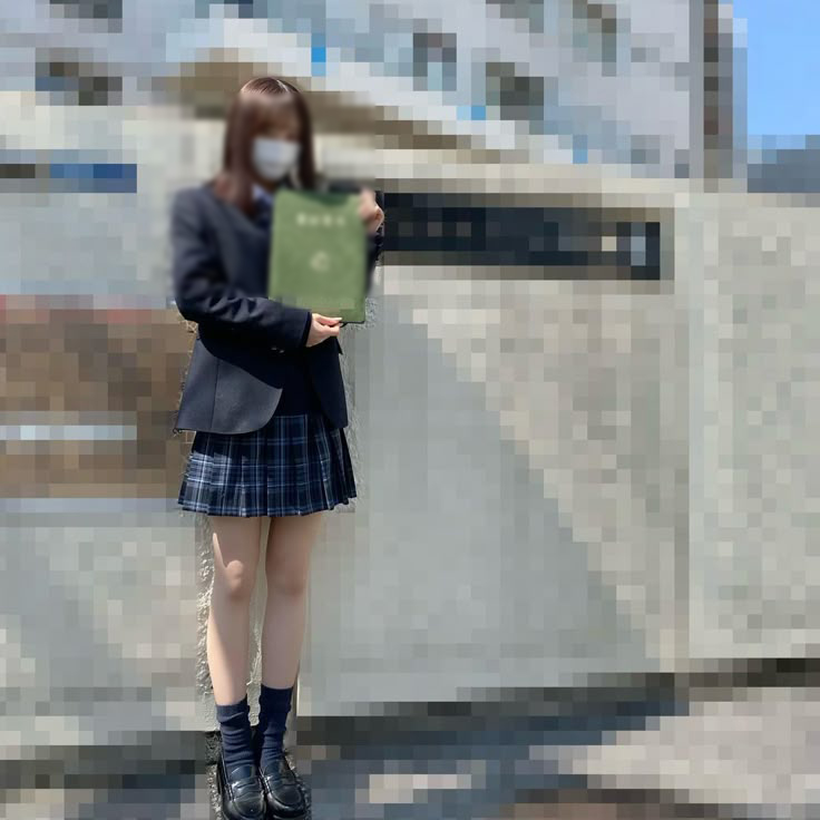 JK卒業式のパンチラと太もも画像!集合写真でもエロいミニスカに目がいってしまうぜ(*゜∀゜)=3009