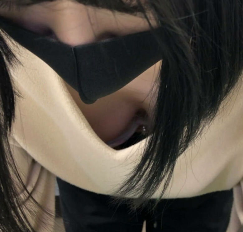 胸ちら動画像386枚!エロい胸チラ盗撮の巨乳人妻に素人JKおっぱい 乳首ポロリや谷間が抜ける!!【動画あり】012枚目