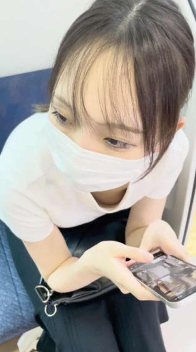 胸ちら動画像386枚!エロい胸チラ盗撮の巨乳人妻に素人JKおっぱい 乳首ポロリや谷間が抜ける!!【動画あり】028枚目