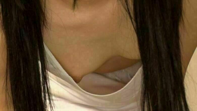 胸ちら動画像386枚!エロい胸チラ盗撮の巨乳人妻に素人JKおっぱい 乳首ポロリや谷間が抜ける!!【動画あり】169枚目