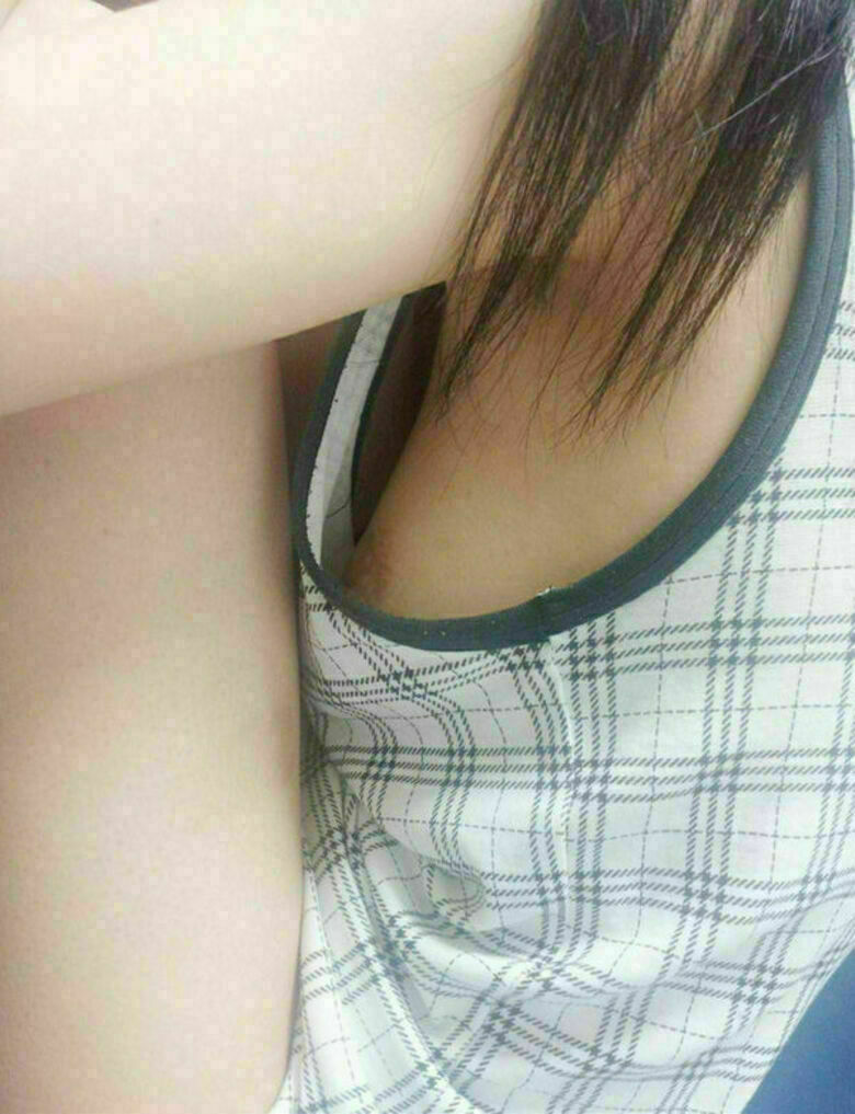 胸ちら動画像386枚!エロい胸チラ盗撮の巨乳人妻に素人JKおっぱい 乳首ポロリや谷間が抜ける!!【動画あり】183枚目