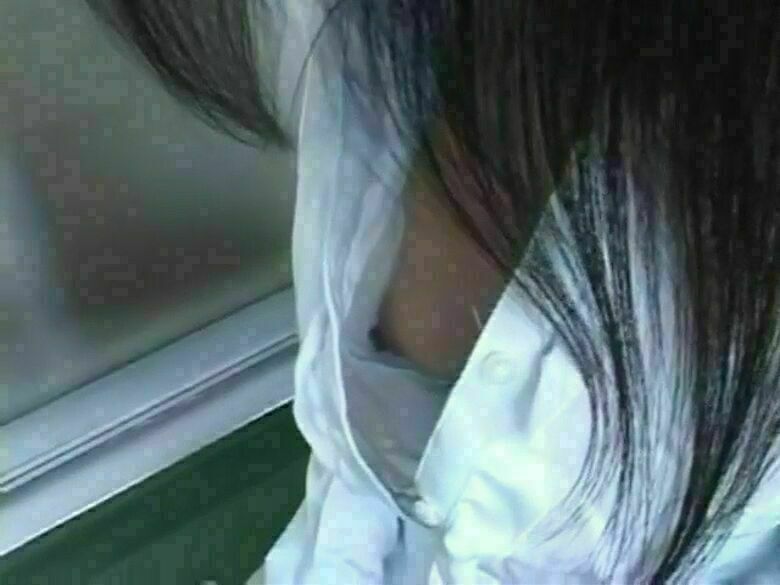 胸ちら動画像386枚!エロい胸チラ盗撮の巨乳人妻に素人JKおっぱい 乳首ポロリや谷間が抜ける!!【動画あり】198枚目