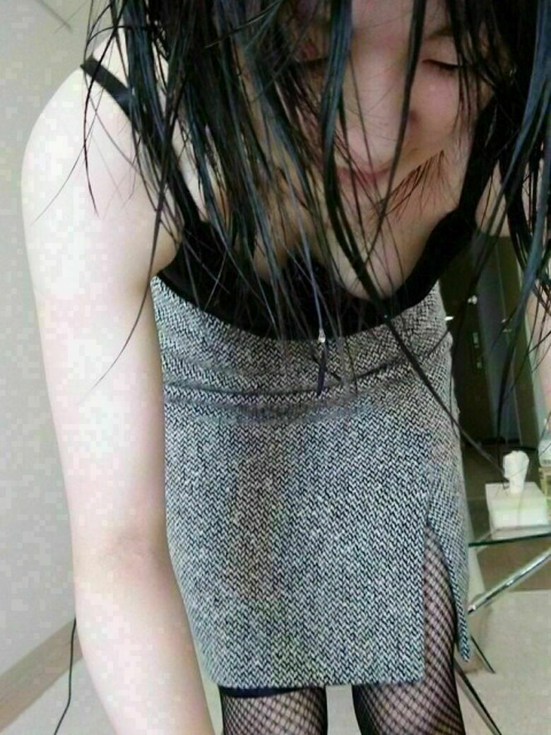 胸ちら動画像386枚!エロい胸チラ盗撮の巨乳人妻に素人JKおっぱい 乳首ポロリや谷間が抜ける!!【動画あり】232枚目