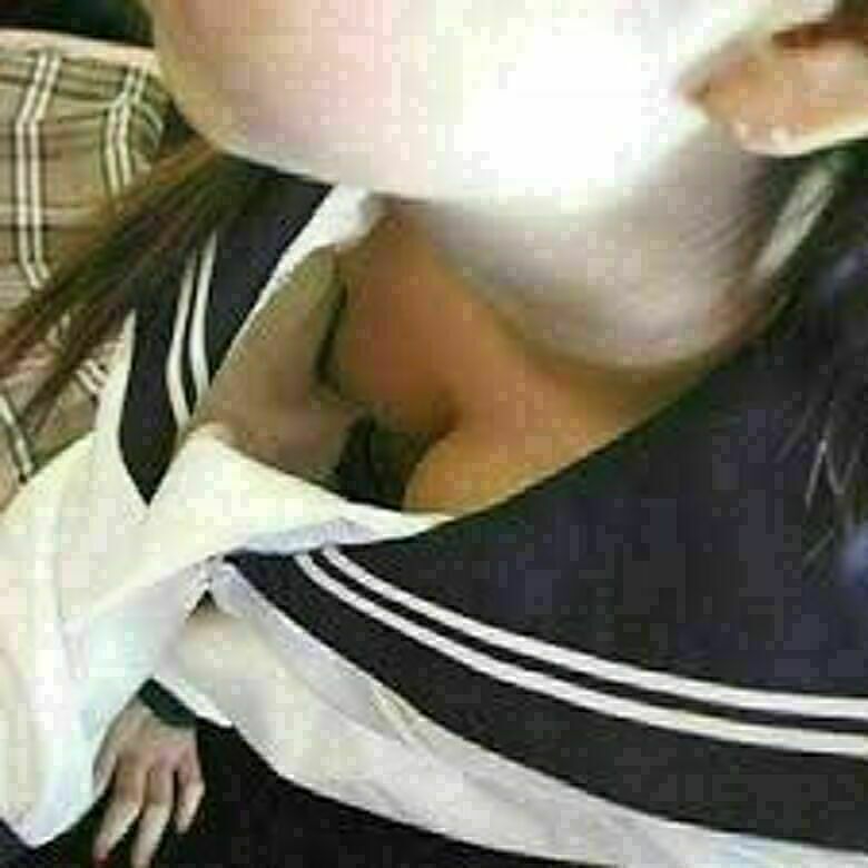 胸ちら動画像386枚!エロい胸チラ盗撮の巨乳人妻に素人JKおっぱい 乳首ポロリや谷間が抜ける!!【動画あり】262枚目