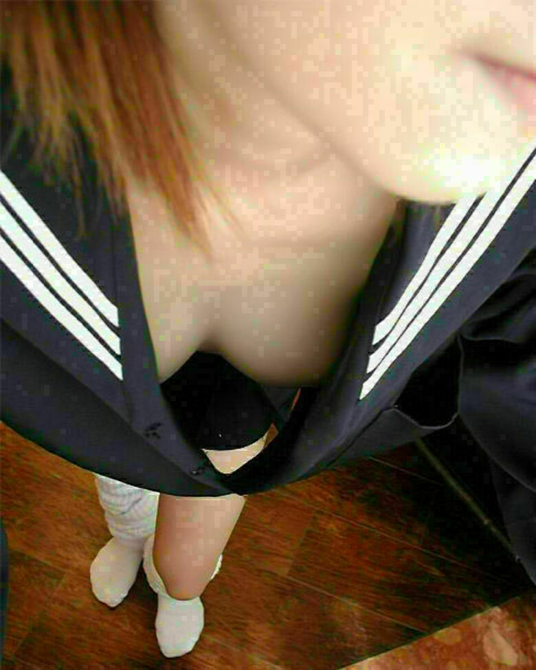 胸ちら動画像386枚!エロい胸チラ盗撮の巨乳人妻に素人JKおっぱい 乳首ポロリや谷間が抜ける!!【動画あり】284枚目
