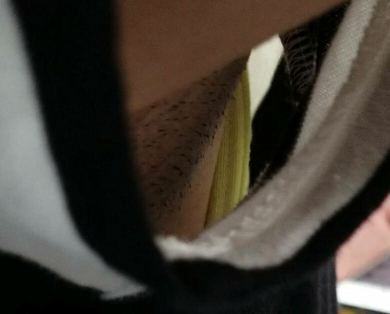 胸ちら動画像386枚!エロい胸チラ盗撮の巨乳人妻に素人JKおっぱい 乳首ポロリや谷間が抜ける!!【動画あり】342枚目