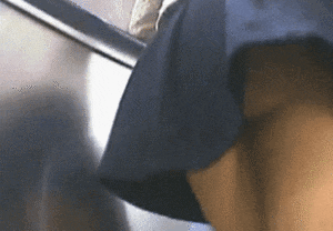 街撮り盗撮が超リアルな素人女性のパンチラ♡エロGIFでまとめたぜ!!018枚目