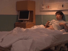 痴女ナースGIF画像21枚！患者のオナニーを見て発情したエッチな看護師がエロくて抜ける!!018枚目